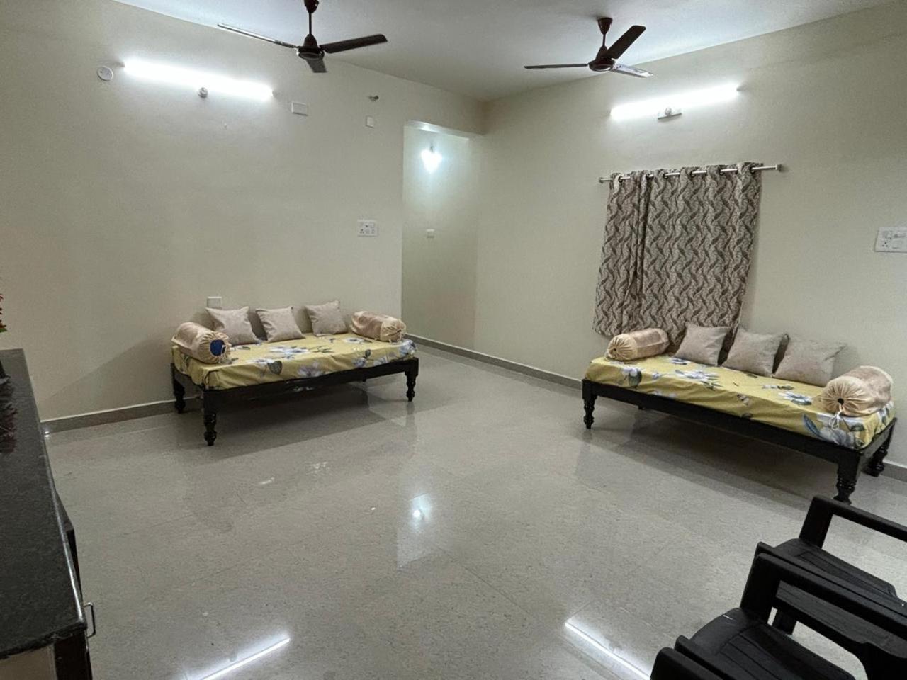 Annamaiah Premium Guest House Tirupati Exterior photo