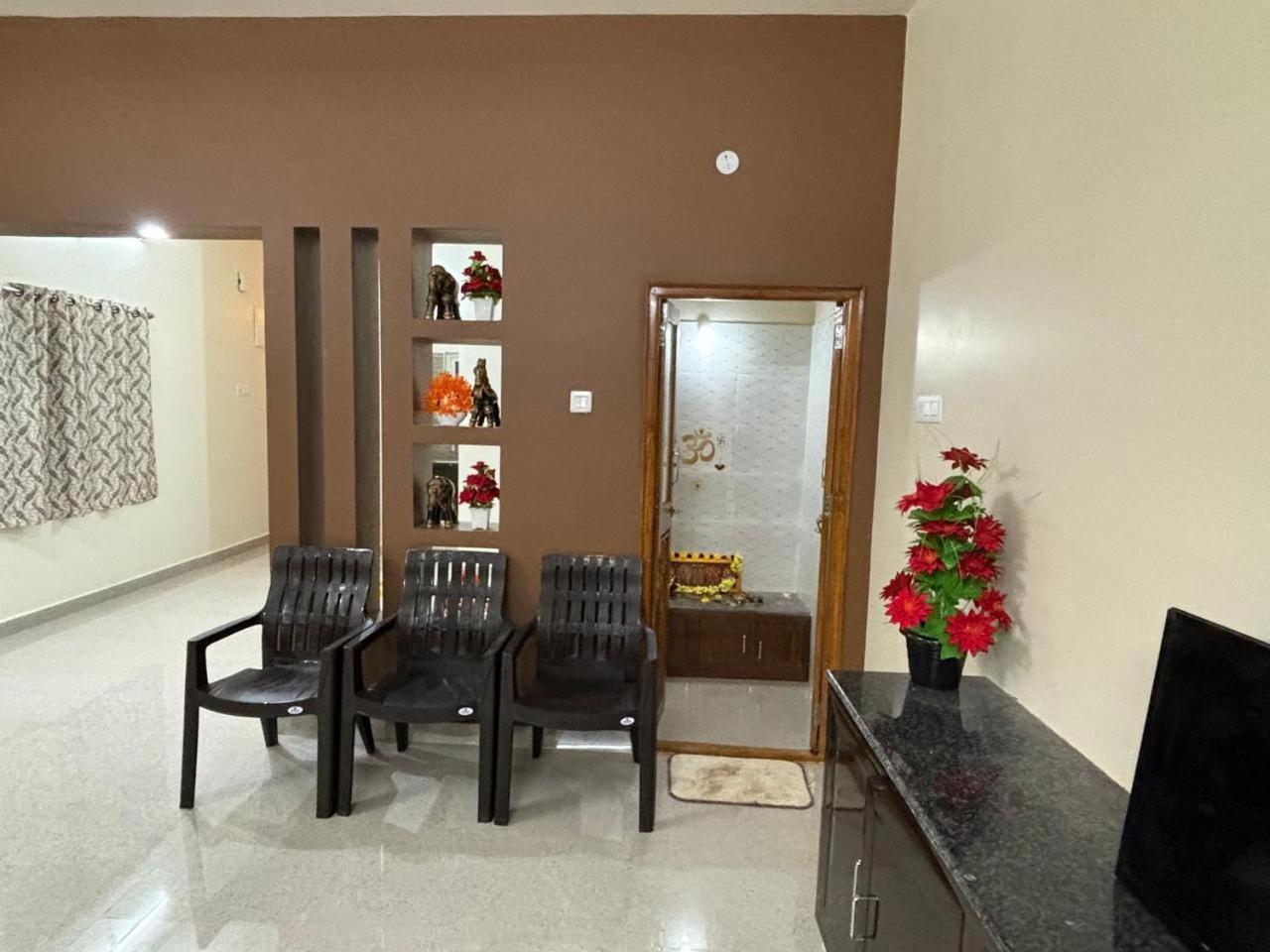 Annamaiah Premium Guest House Tirupati Exterior photo